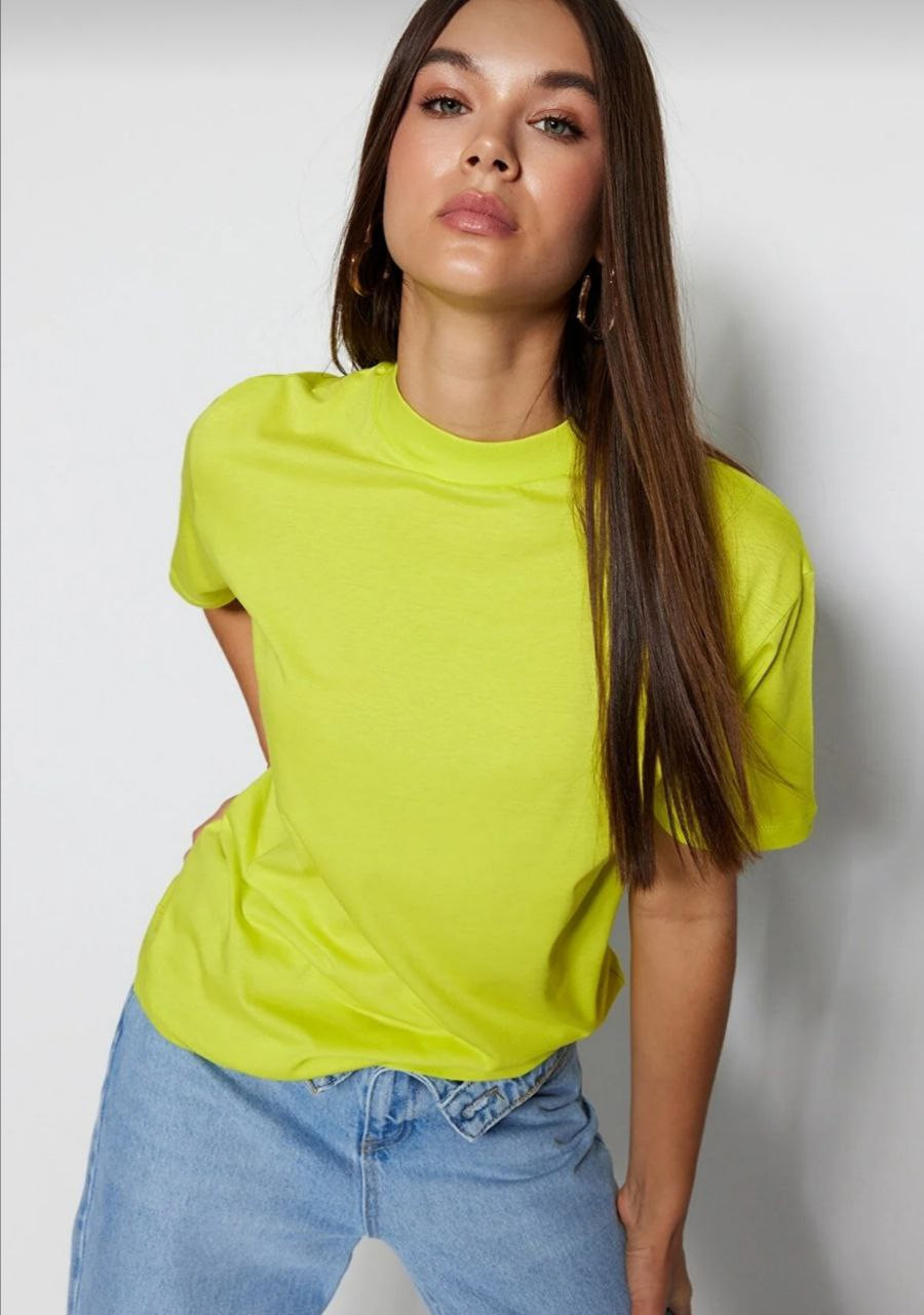 Lime shirt - Hover