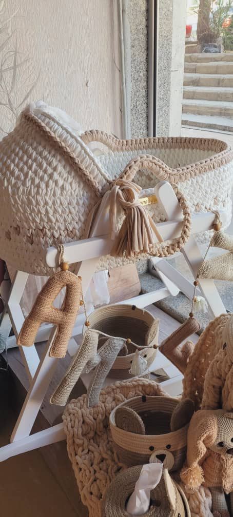 Beige port baby with holder-blanket -mosquito net-mattress