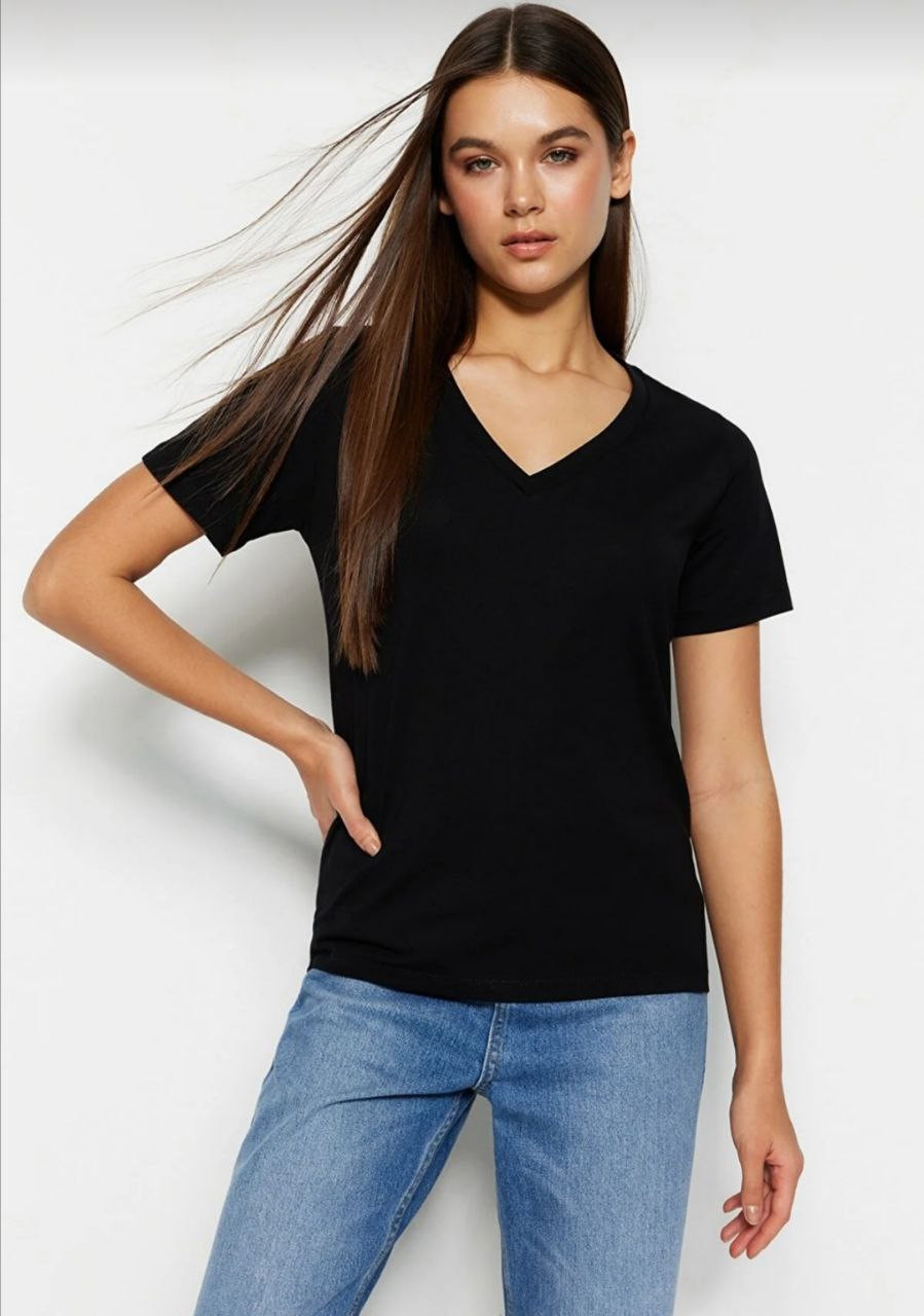 V-neck T-shirt