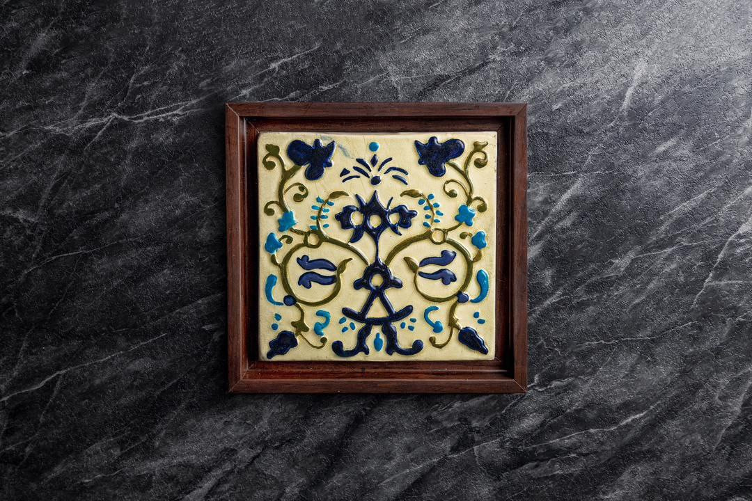 Squared art wall - Hover