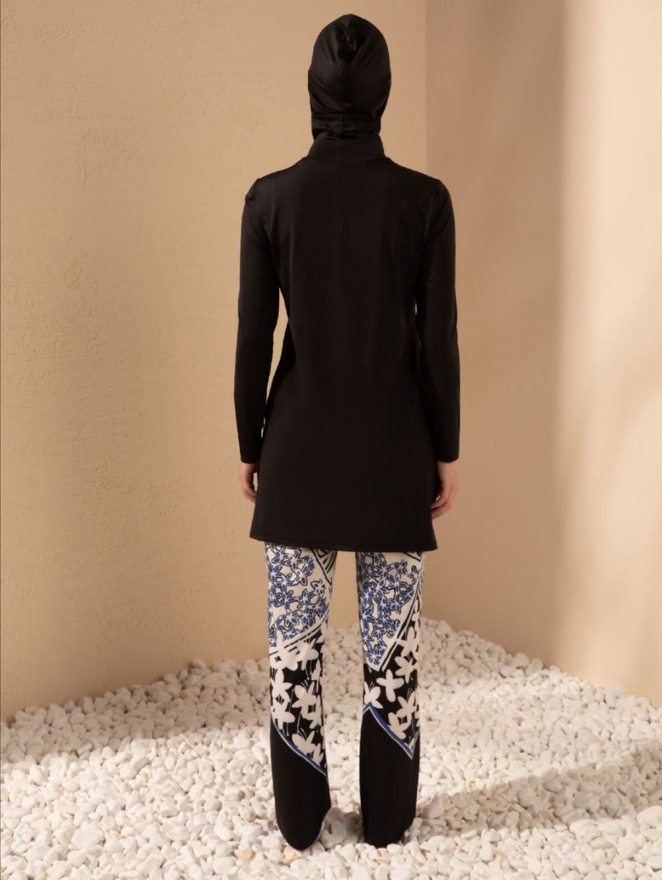 Swimsuit witn blue Graphic - Hover