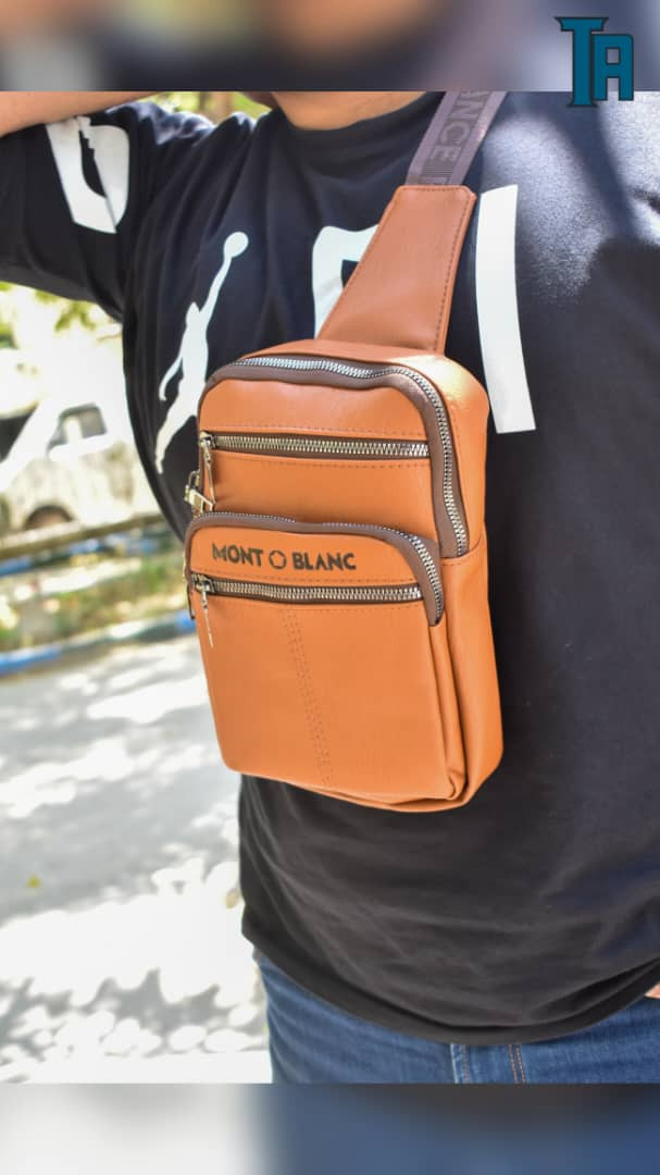 chest bag leather - Hover