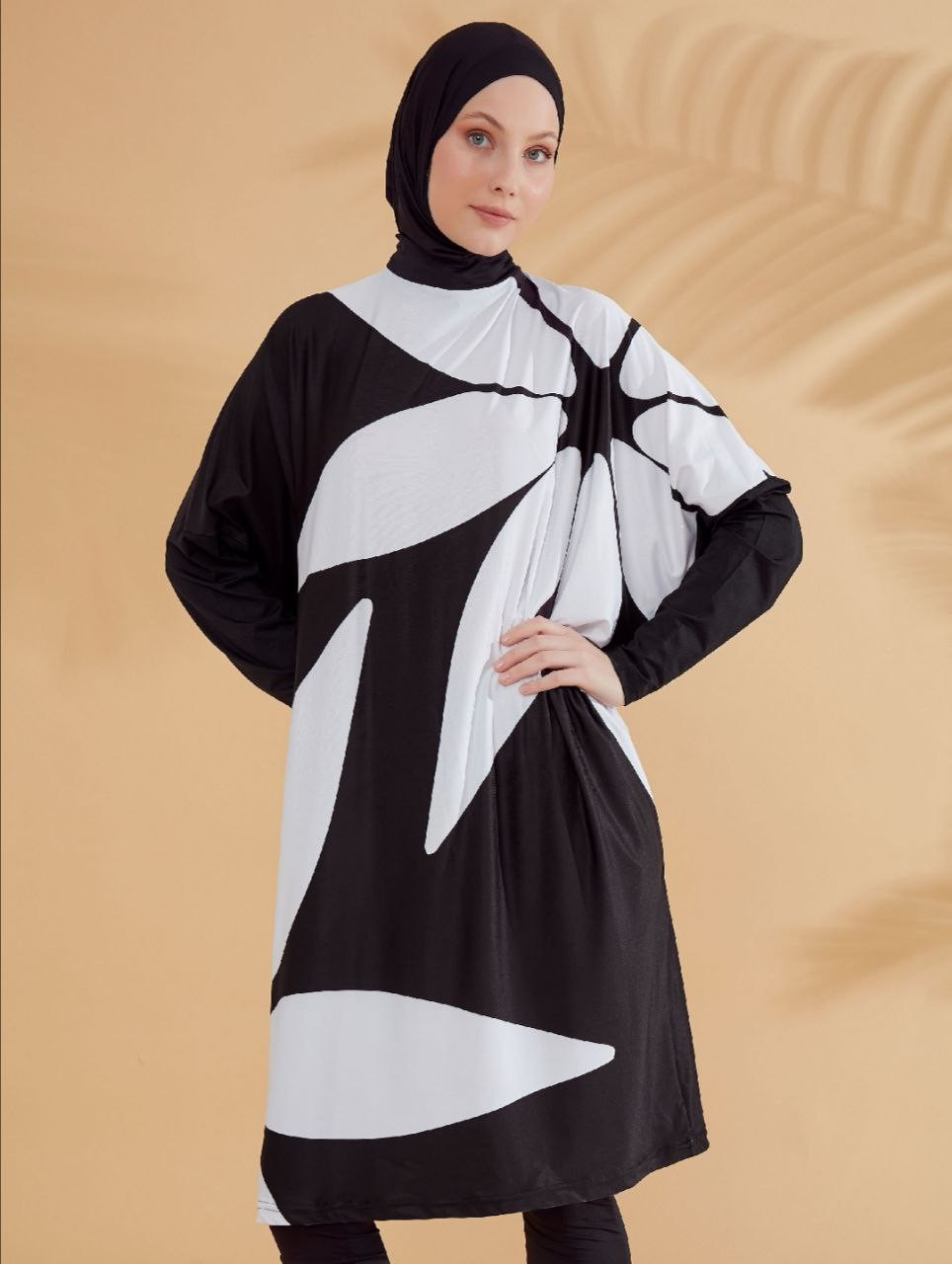 Floral swimsuit - Hover