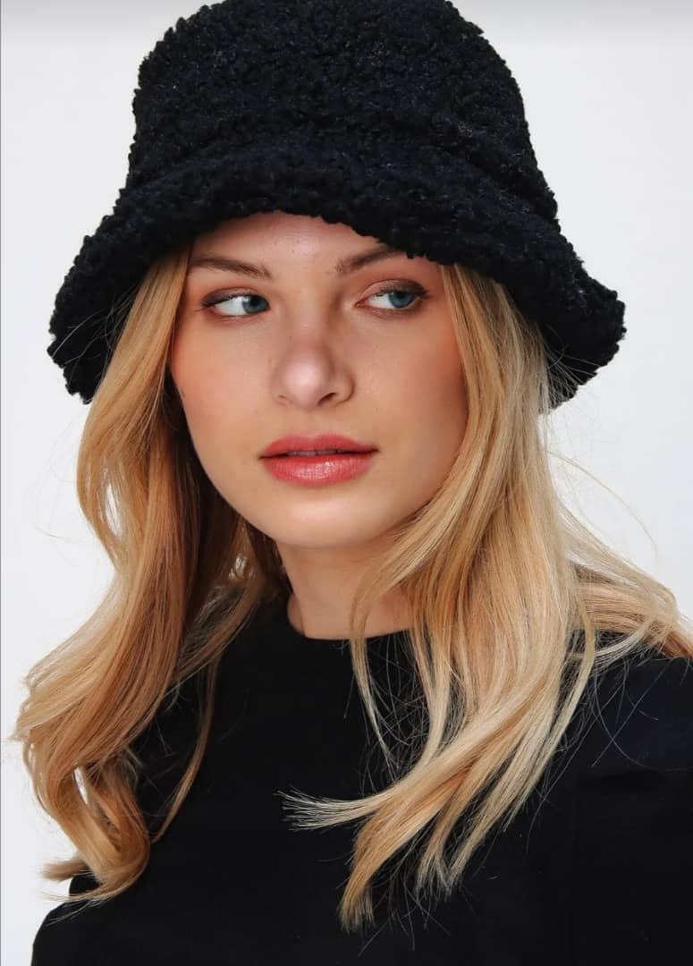casual woolen hat - Hover