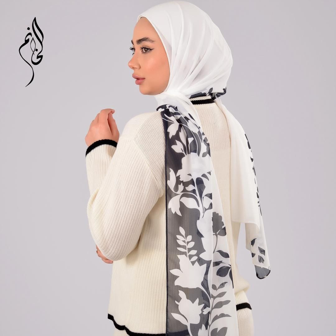 floral pattern hijab - Hover