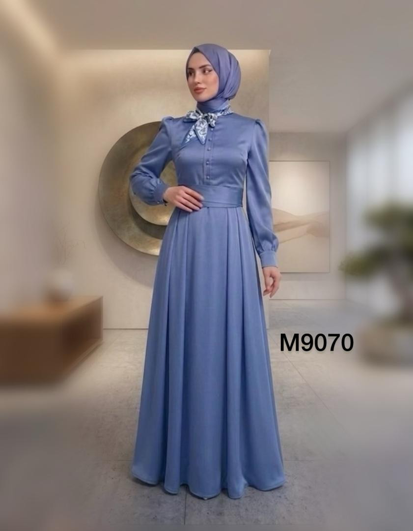 M9070 A dress with patterned neck scarf tied in a bow - Hover