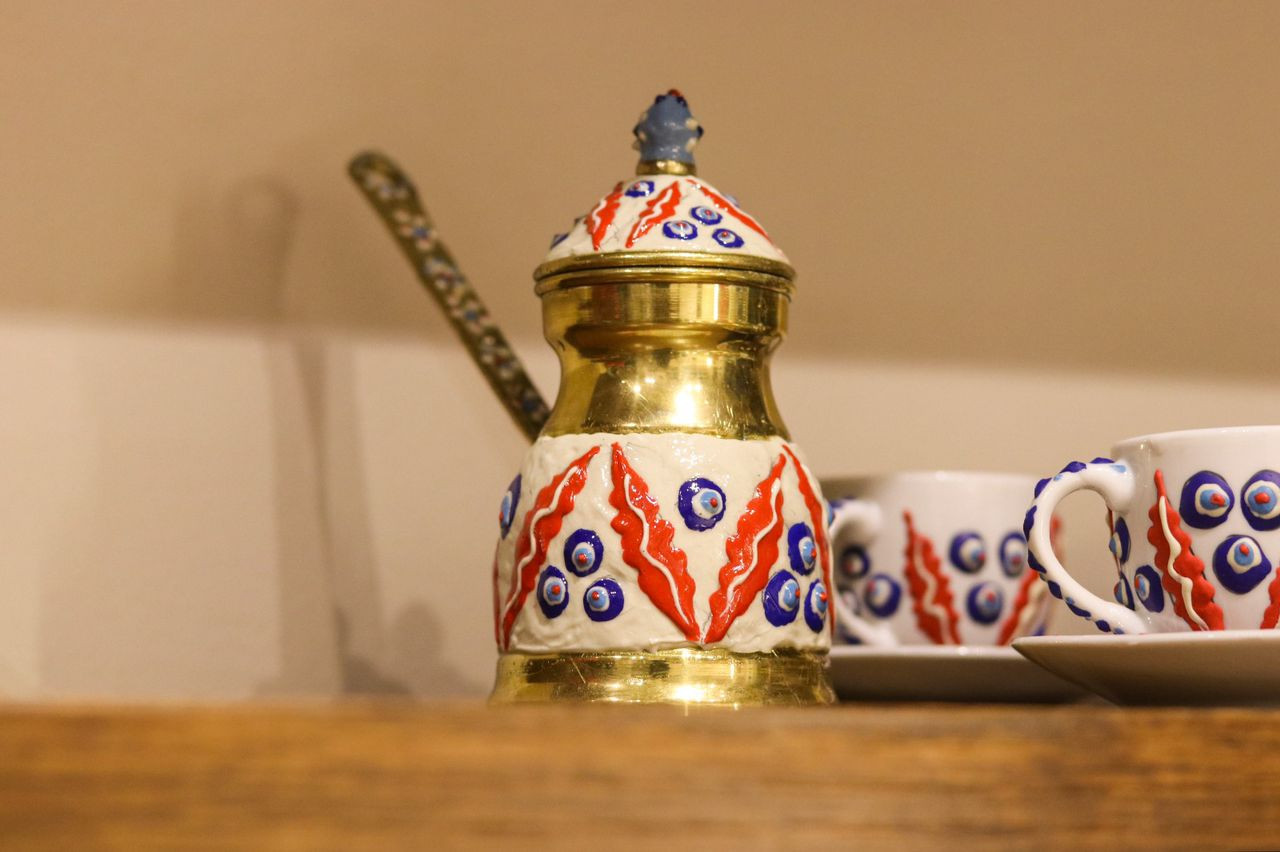 Coffee pot and6 coffee cups - Hover