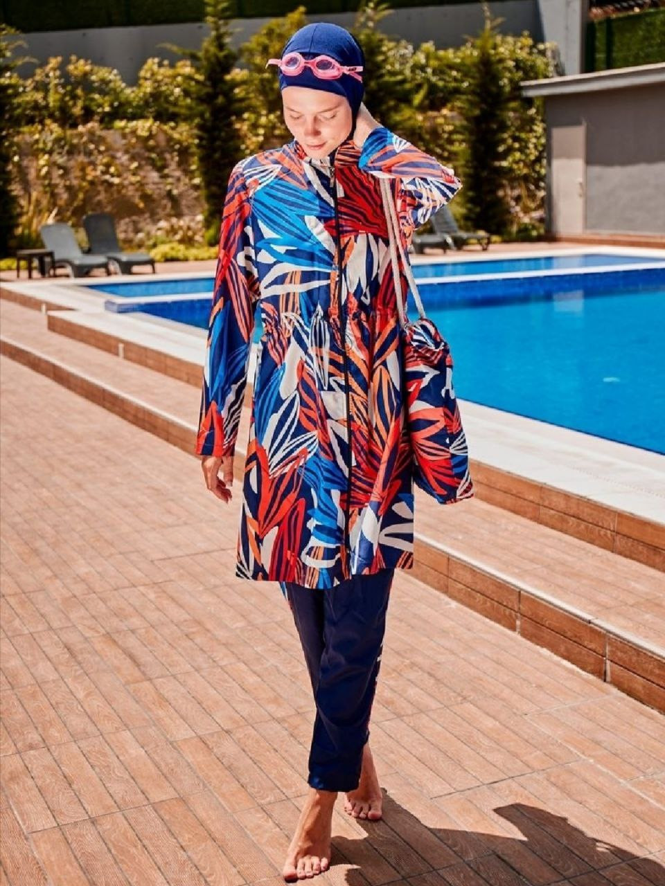 Colorful swimsuit - Hover