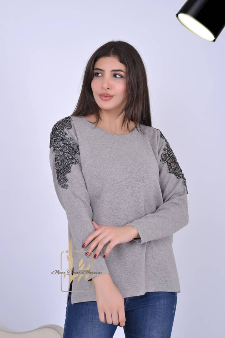 Gray Long sleeves blouse with shoulders embroider - Hover