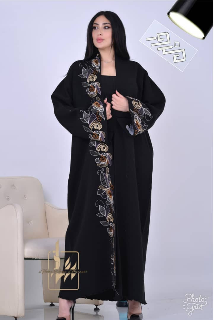 Floral embroider abaya - Hover