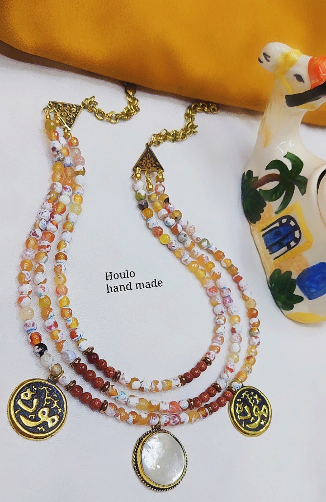 Necklace stone - Hover