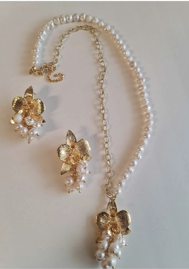 Natural Pearl Chain - Hover