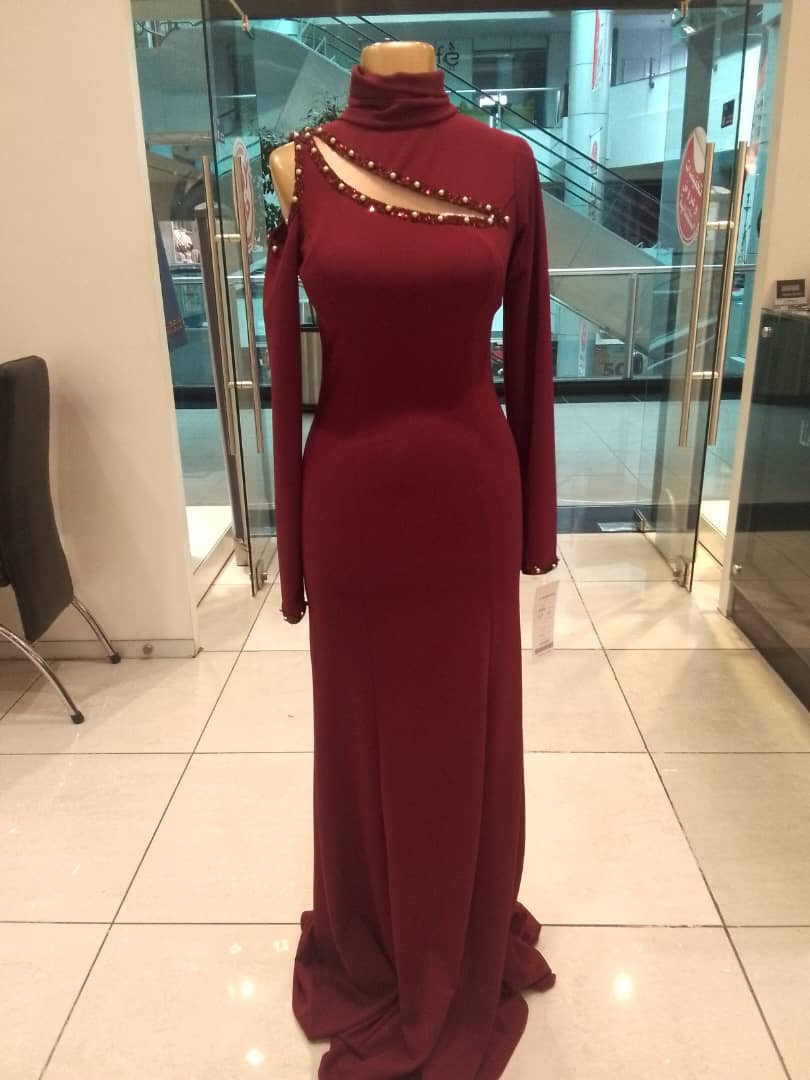 Hot couture Long dress with beads on top - Hover